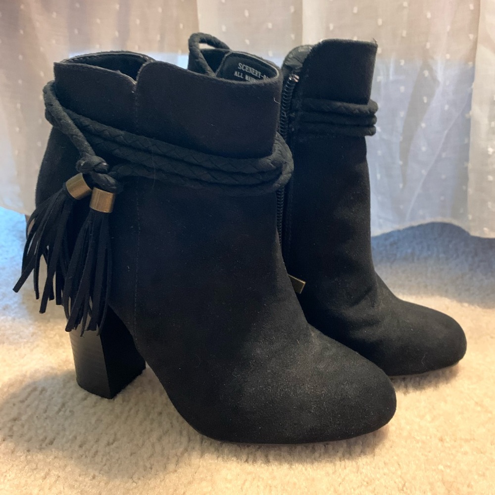 Black bootie with braided strap